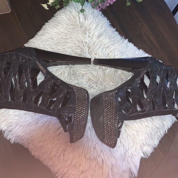 Steve Madden Harlow Leather Metallic Front Zip Studded Platform Stiletto 7.5 - Picture 2 of 16